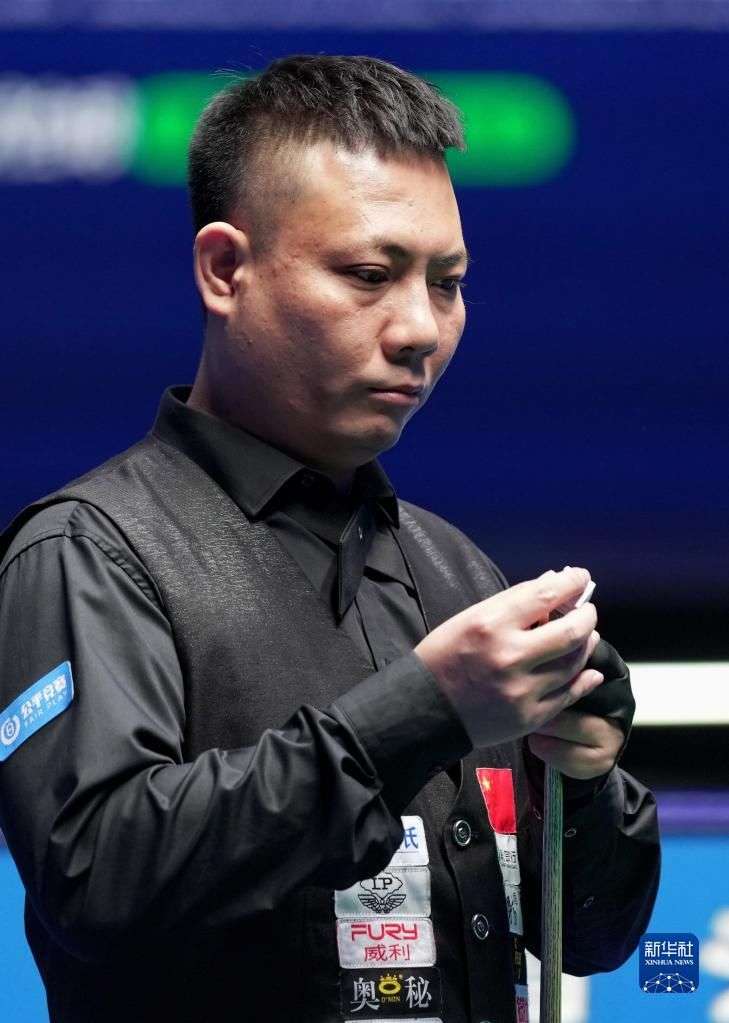 他坚持不懈 他坚持不懈