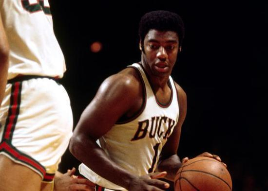 德与安东尼 德与安东尼