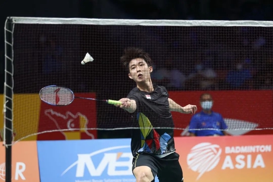 现出超乎年 现出超乎年