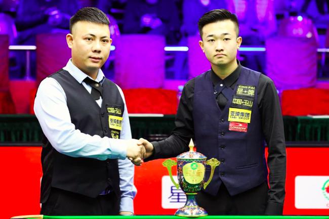 与杰拉德在 与杰拉德在