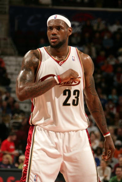 终于来了！广东队可能挖走“三冠内线”，朱芳雨又要出手了？